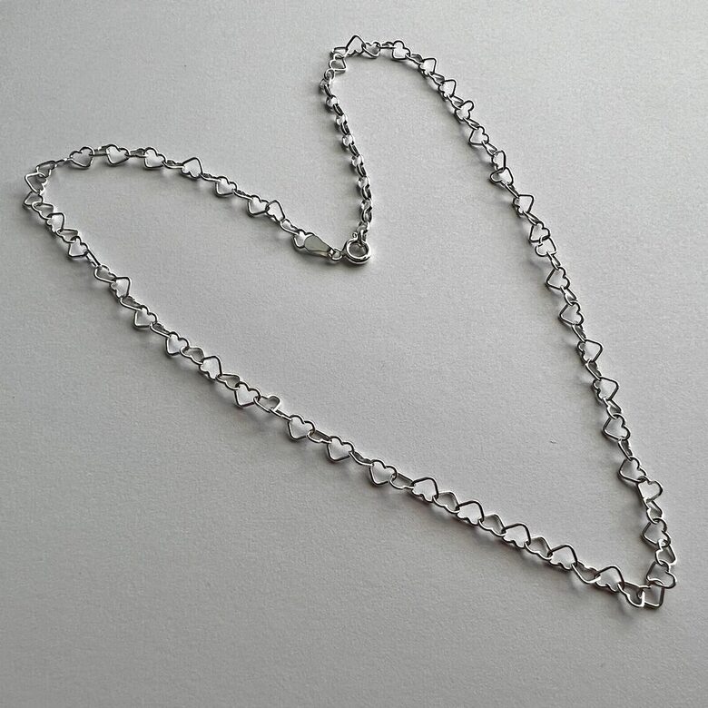 Silver Heart Chain Corazones 